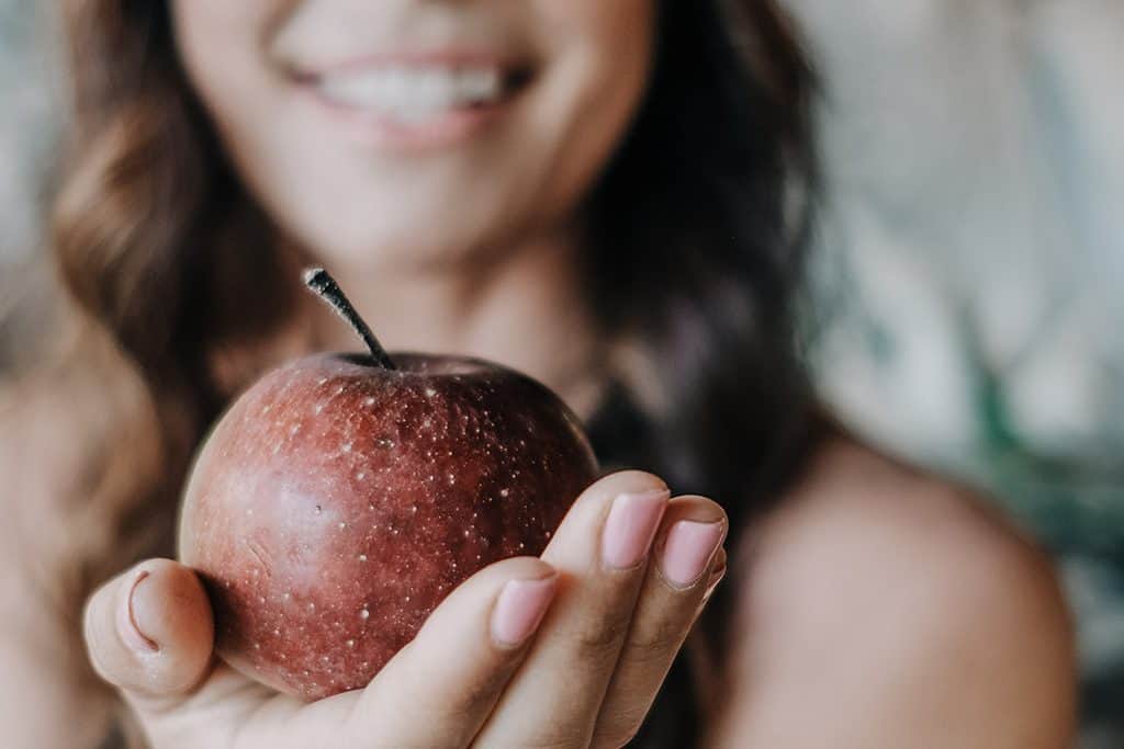Penny Megginson Method Apple Eating healty